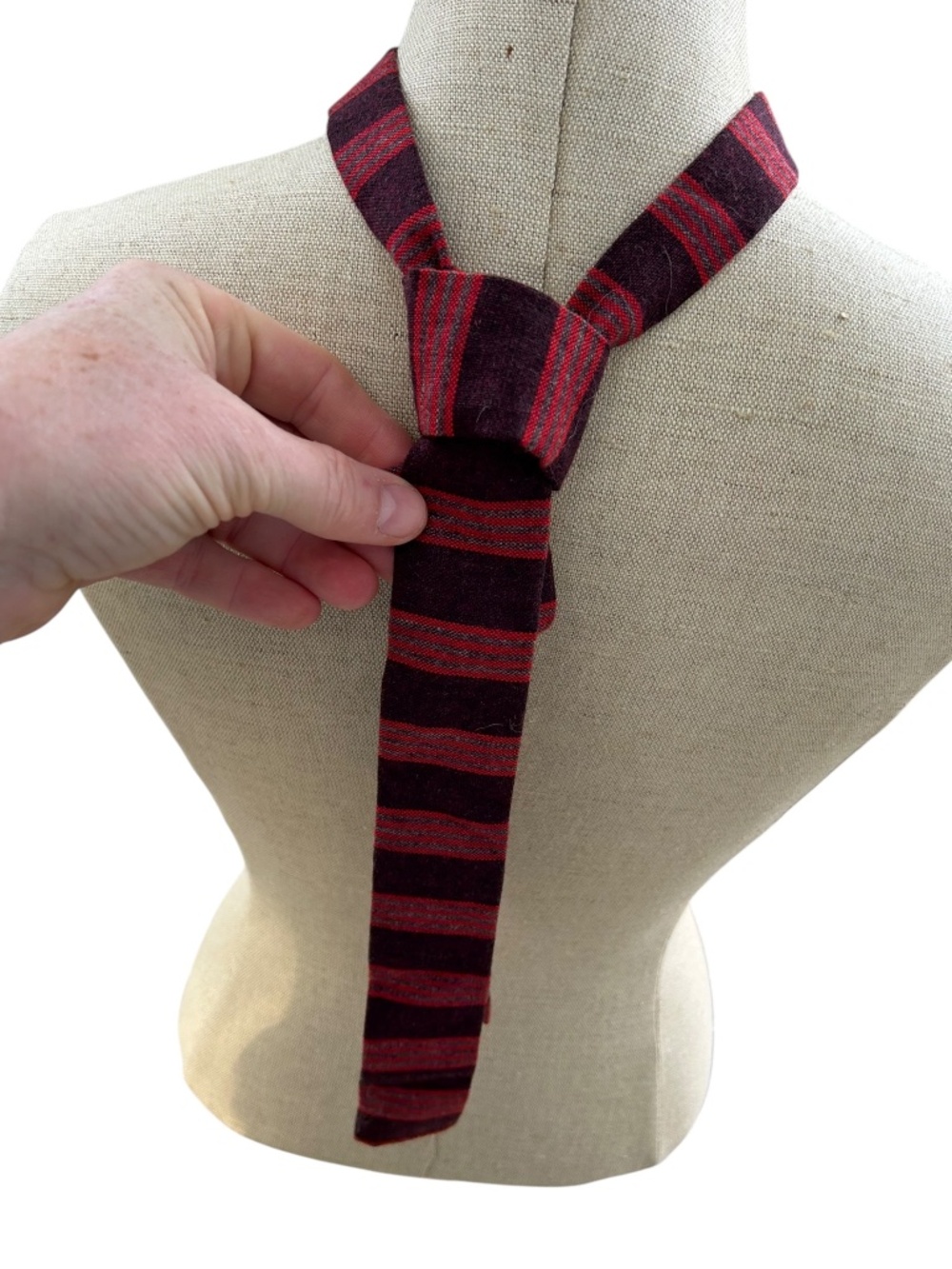 BJ MCM vintage 60s Ernst San Francisco burgundy & red wool skinny tie
